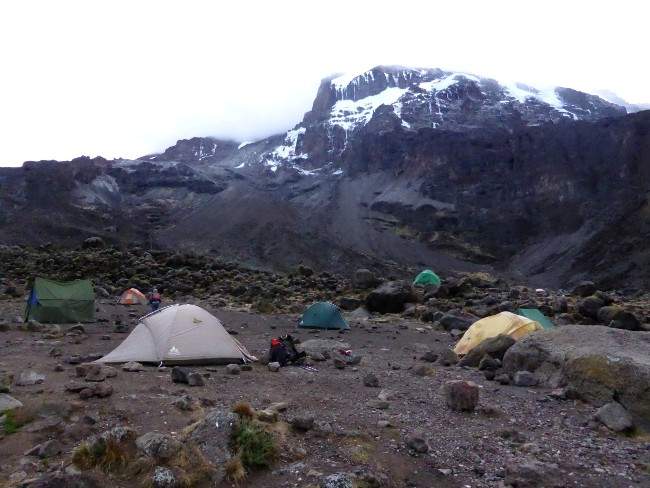 Campamento en la ascensión al Kilimanjaro 