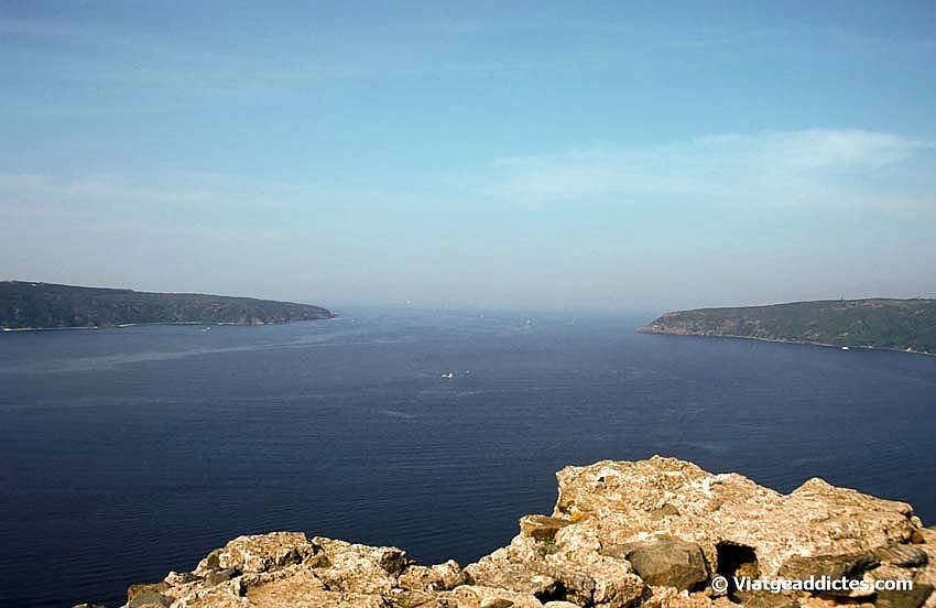 Vista sobre la entrada al mar Negro desde Anadolu Kavagi