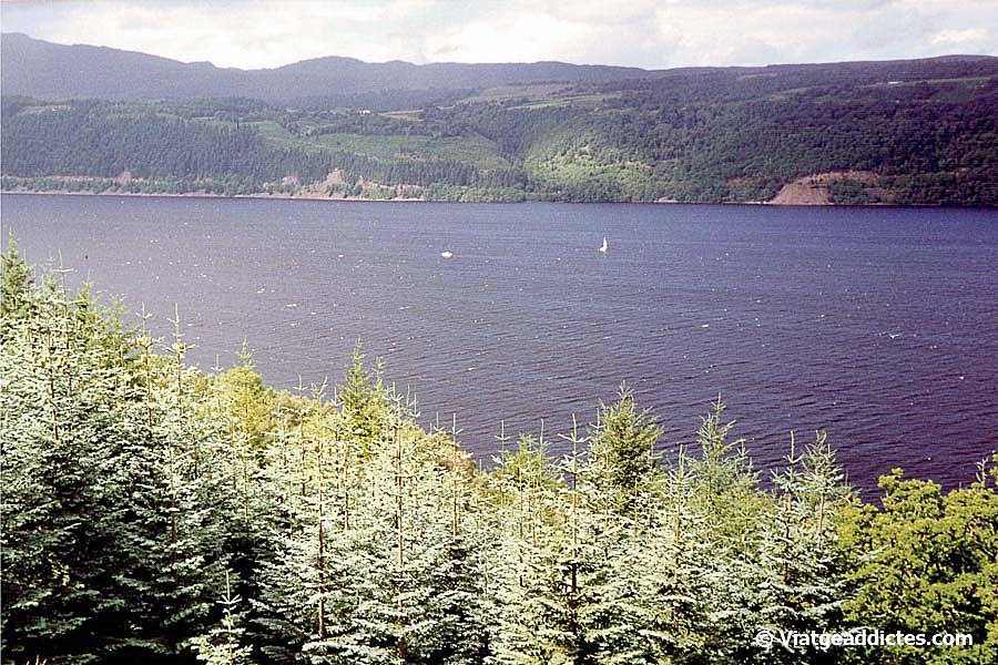Vista sobre el Loch Ness