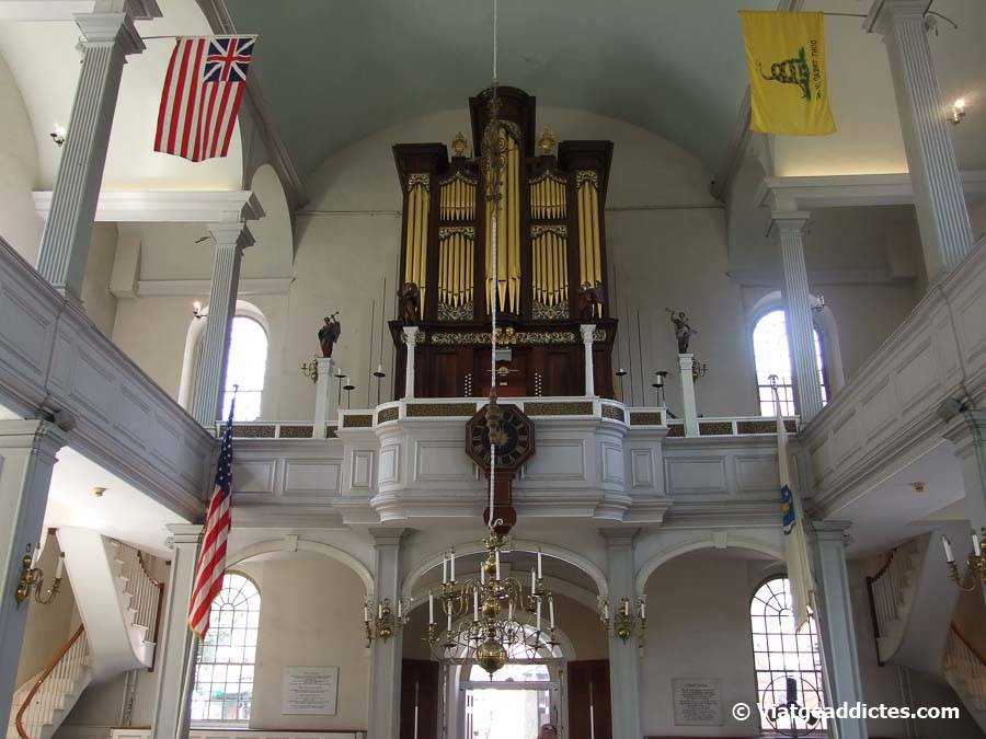 Interior de la històrica església Old North Church (Boston)