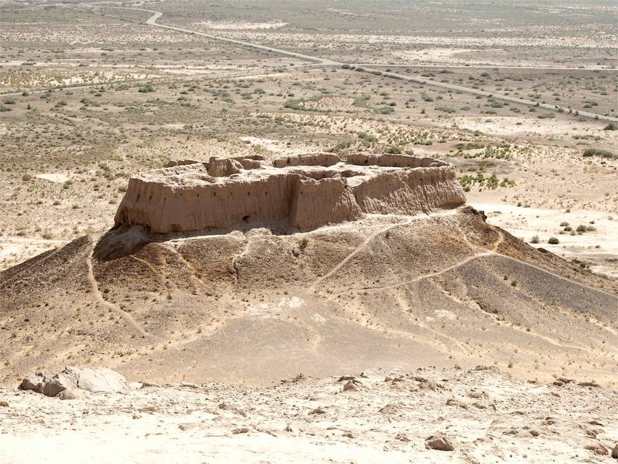 Vista de la fortalesa Kyzyl-Kala (Coràsmia, Uzbekistan)