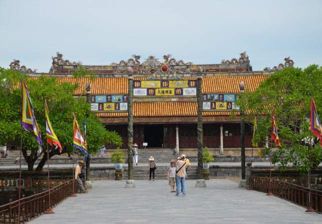Entrada del Palacio Imperial de Hué
