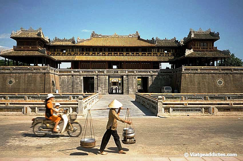 La puerta Ngo Mon de la Ciudad Imperial de Hue