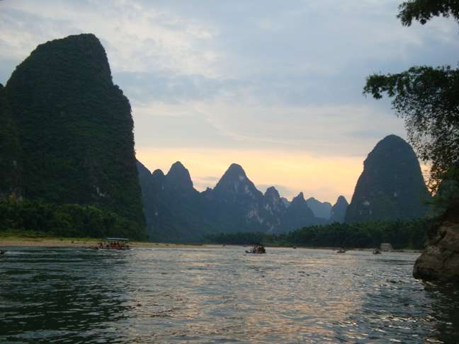 Navegant pel riu Li