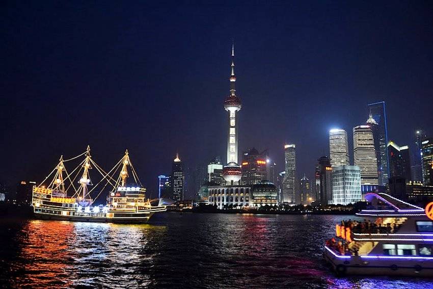 Vista nocturna sobre Pudong, Shanghái