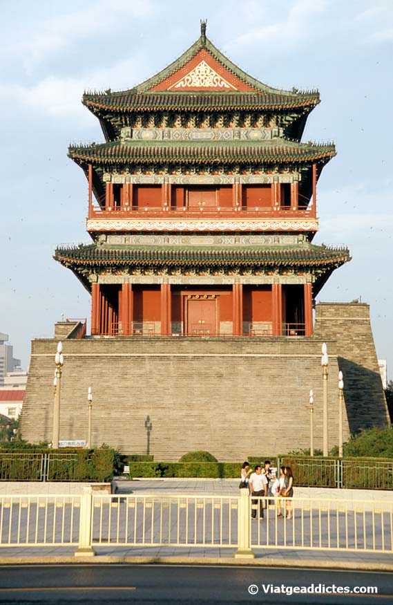 Puerta de Zhengyangmen, en la plaza de Tiananmen (vista lateral)