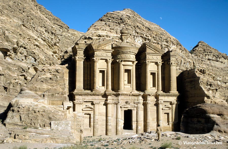 El Deir o Monasterio en Petra (Jordania)