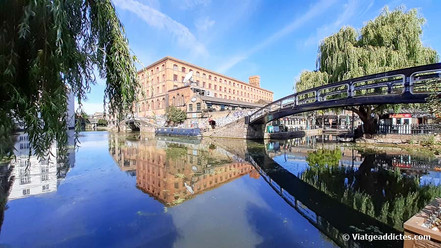 Puente sobre el Regent’s Canal en Camden Lock (Londres, Inglaterra)