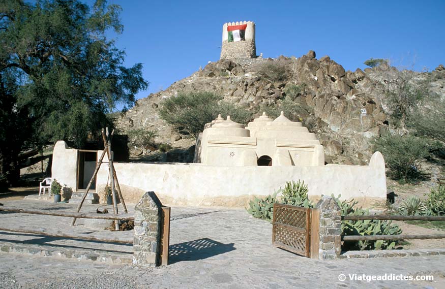 Al Badiyah (Fujairah, UAE). Probably this is the smallest mosque in the world