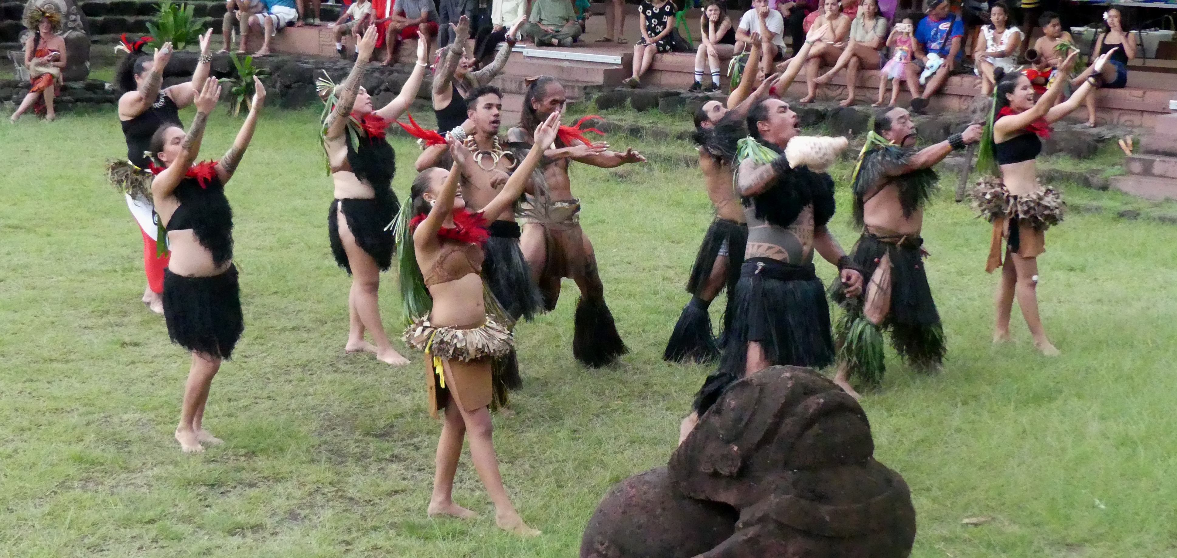 Balls tradicionals marquesans al Tohua Pepeu d'Atuona (Hiva Oa, illes Marqueses)