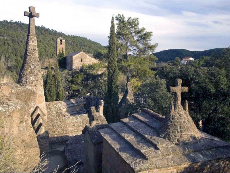 Cementerio modernista de Olius