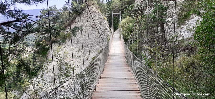 El pont penjant de fusta de la Via del Nicolau
